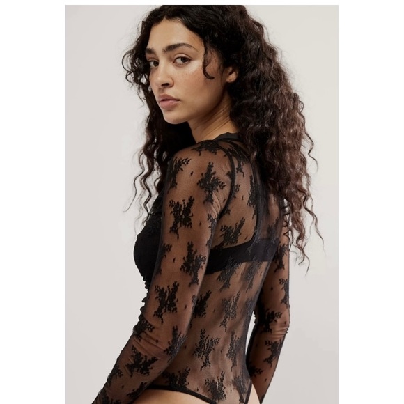 Free People✨Lady Lux Lace Bodysuit- Black - Picture 5 of 10